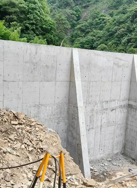 临汾安泽县重力式挡土墙